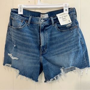 Abercrombie 4inch Mom Short